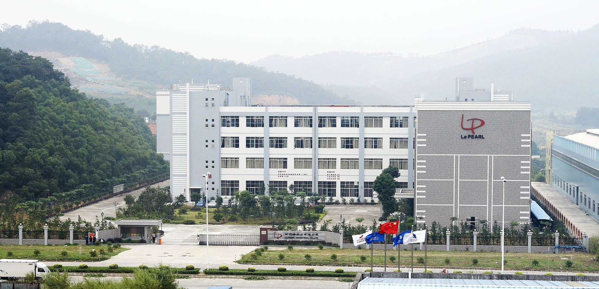 江门市丽明珠箱包皮具有限公司图3