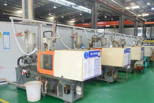 东莞市粤信塑胶模具制品有限公司图9