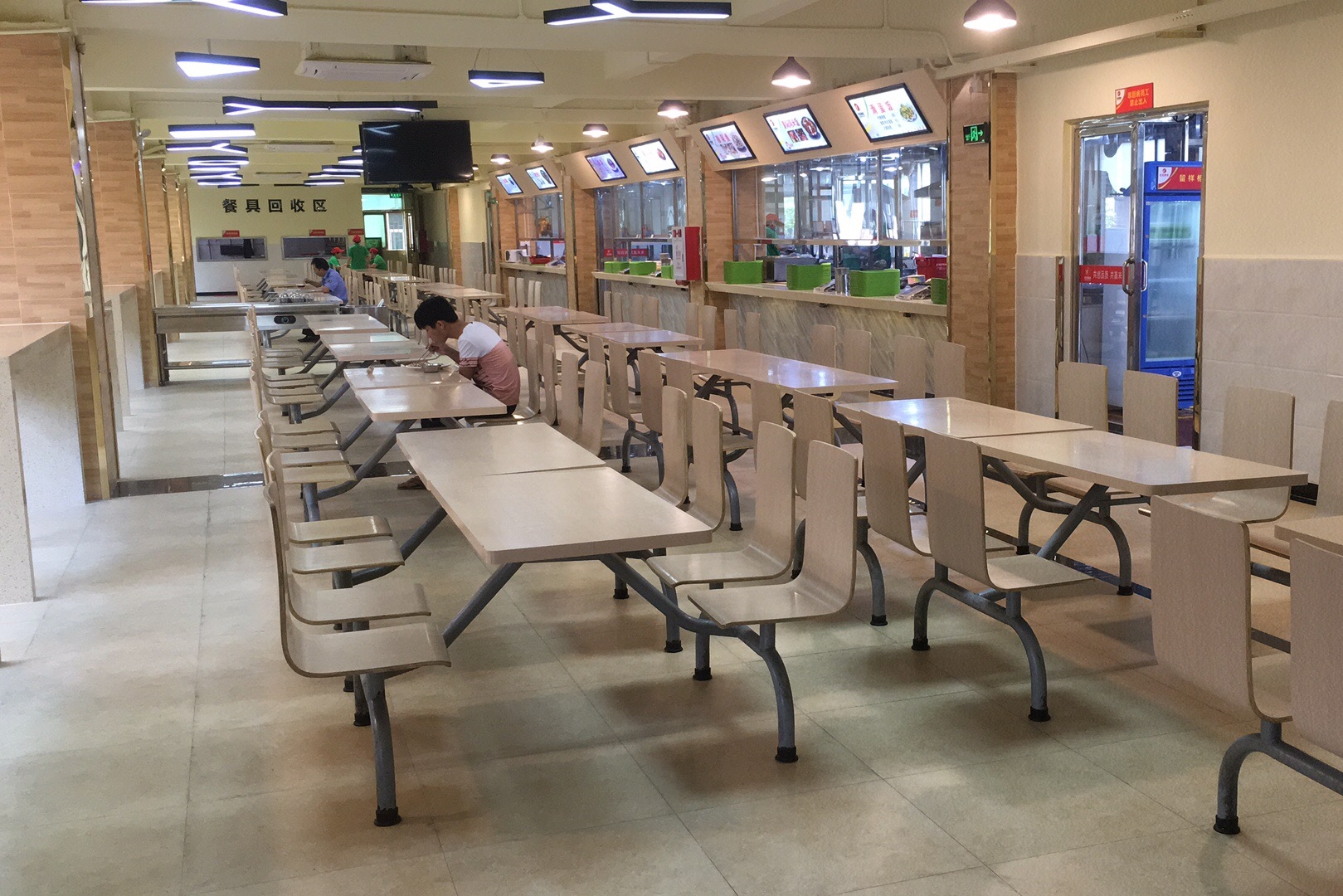 东莞市锦洲塑胶制品有限公司图2