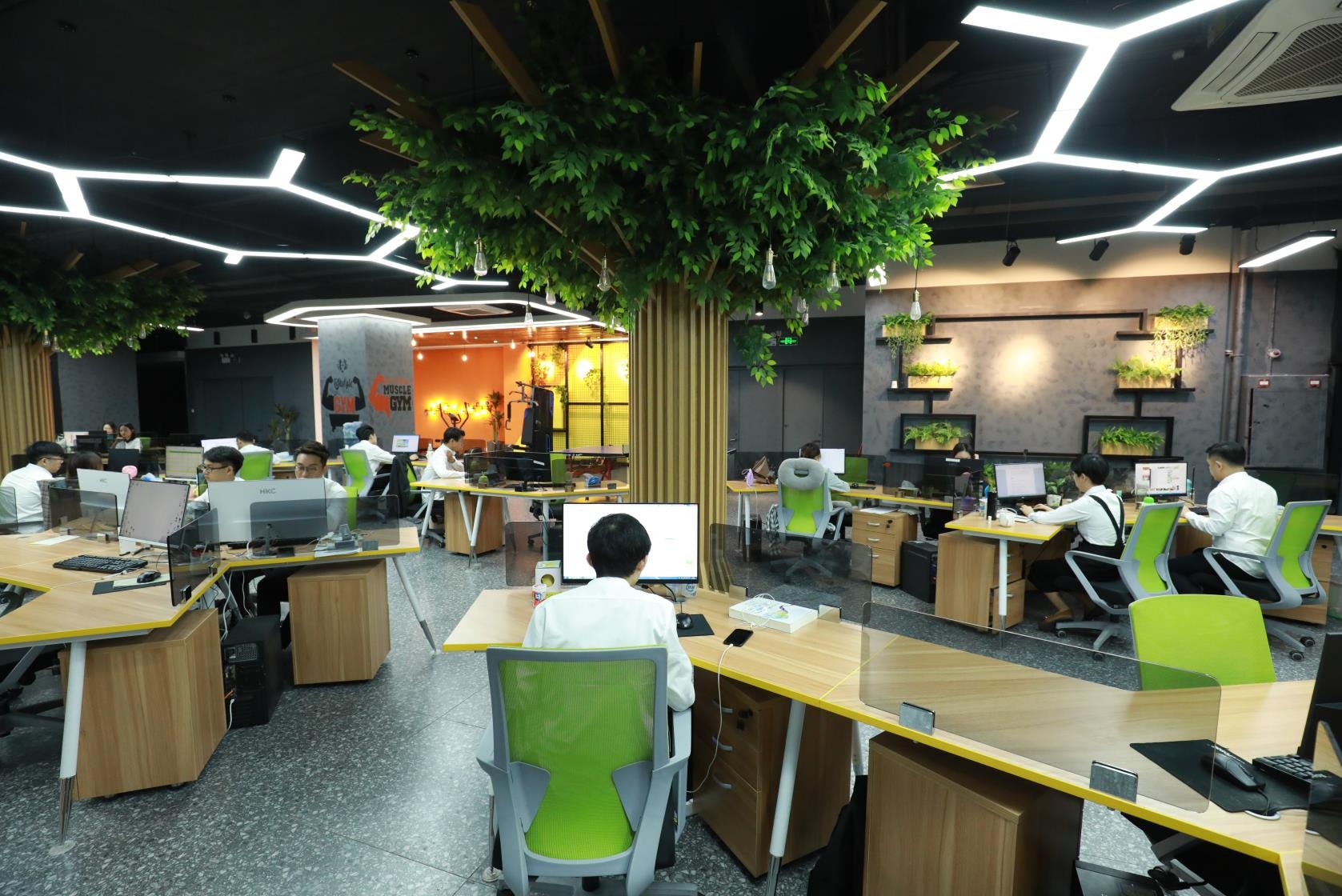 东莞市强劲煌旗餐饮管理服务有限公司图8
