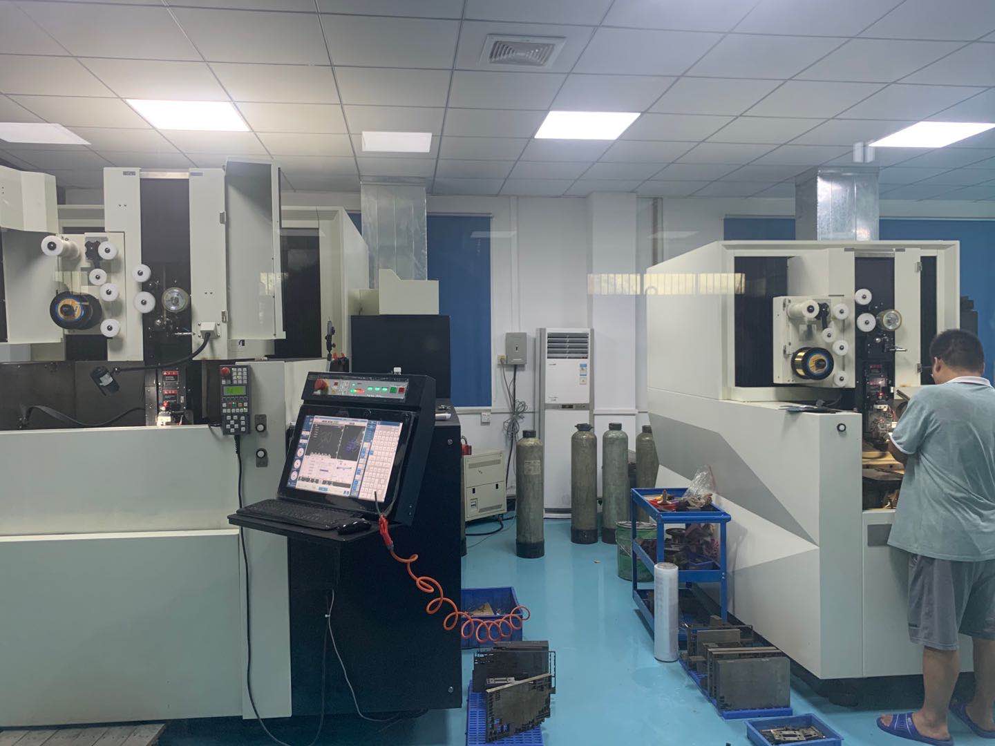 东莞市锦鑫精密模具有限公司图4