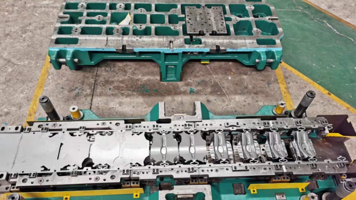 东莞市卓驰模具有限公司图9