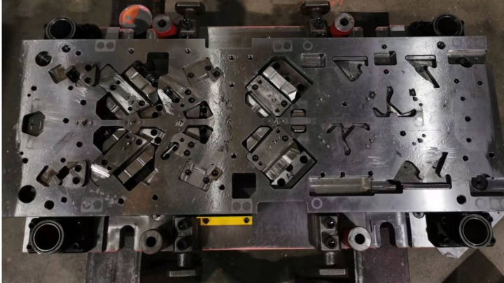 东莞市卓驰模具有限公司图7