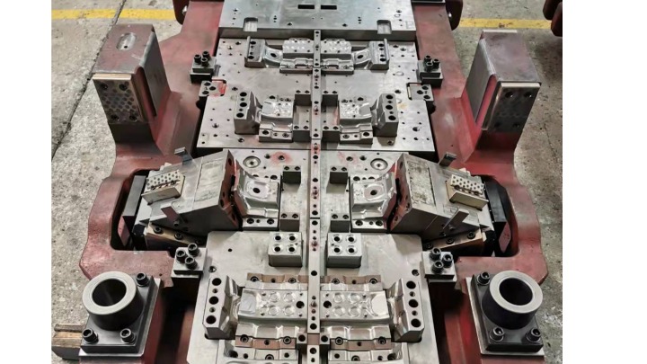 东莞市卓驰模具有限公司图8