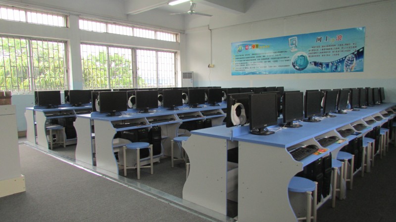 东莞市寮步龙光外国语学校图1