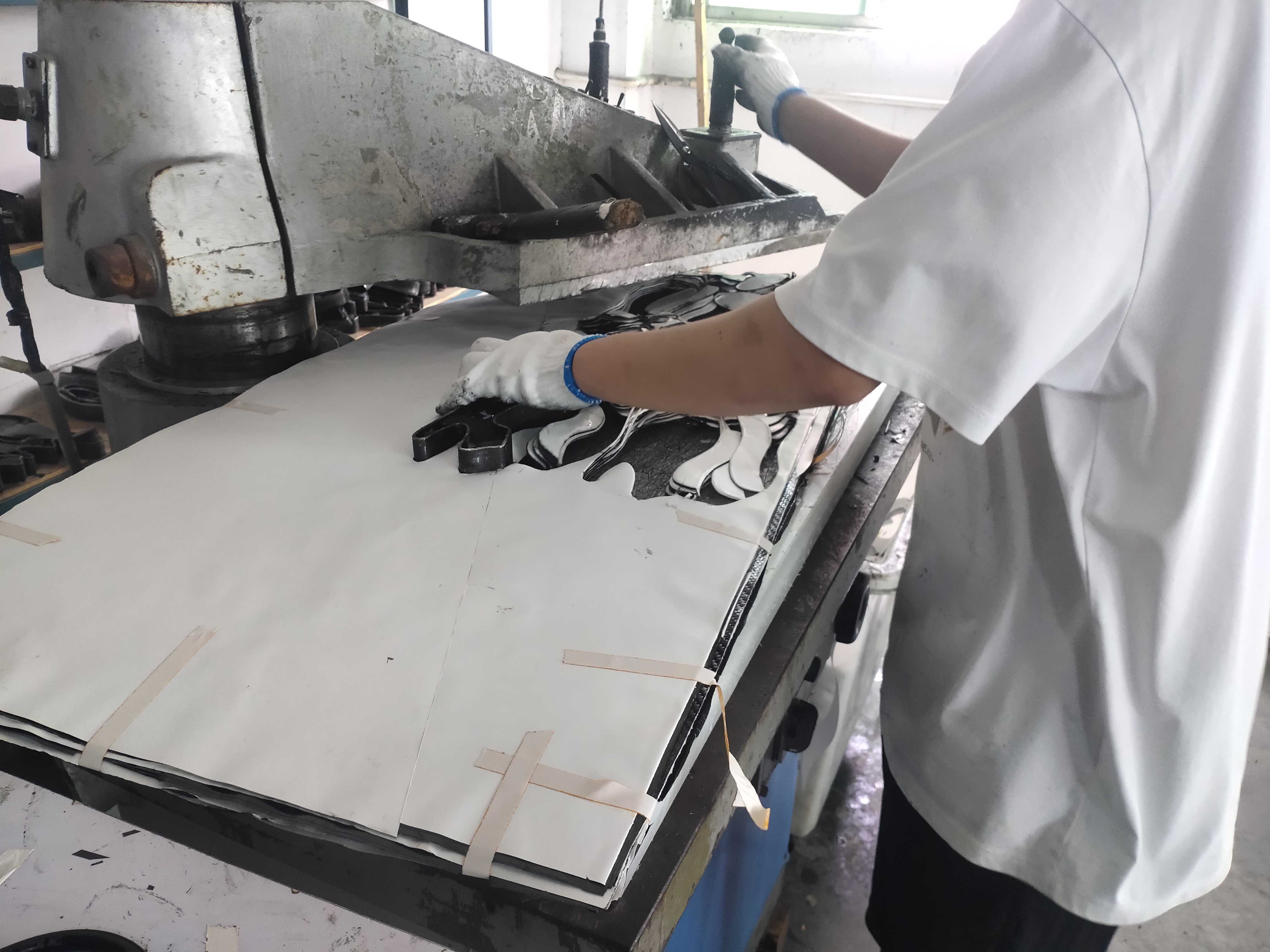 广东国盛碳纤复合材料有限公司图1