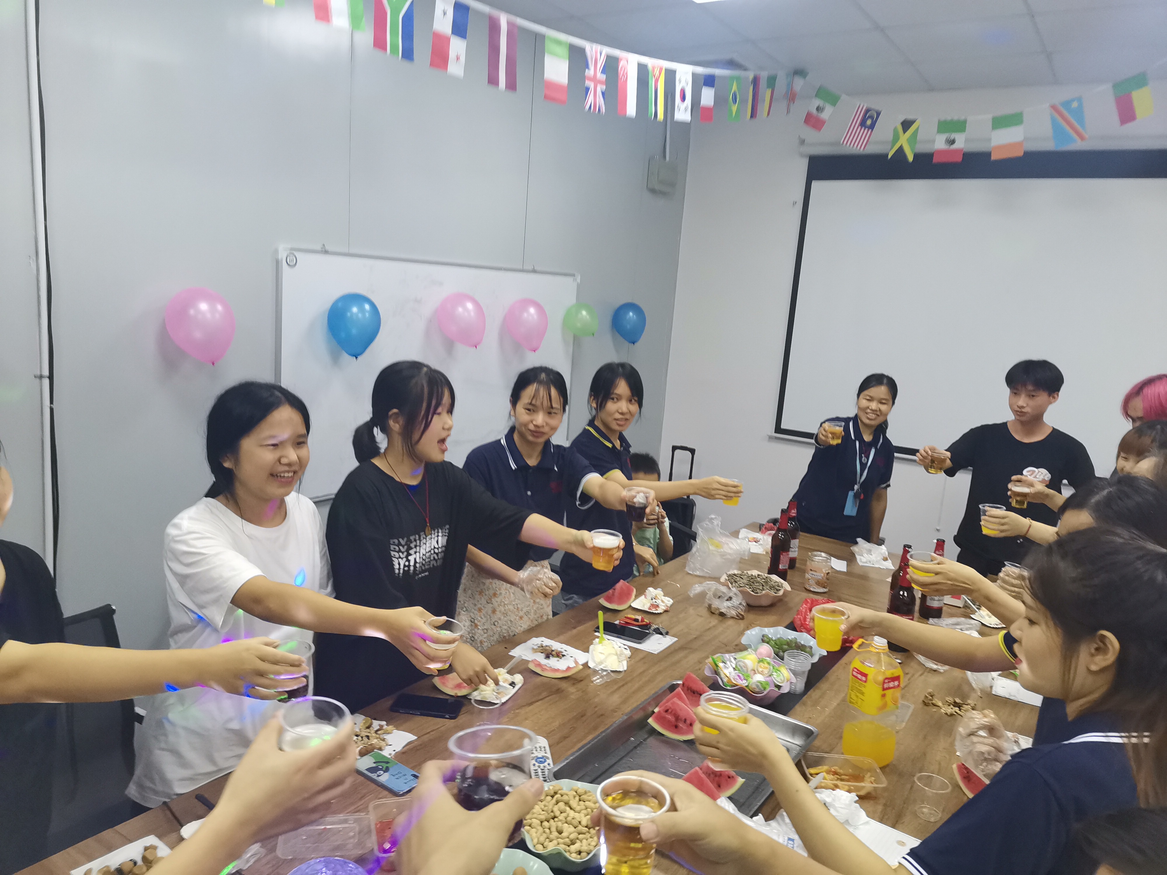 广东伊诗图电子科技有限公司图2