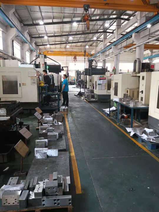 东莞市长方模具有限公司图2