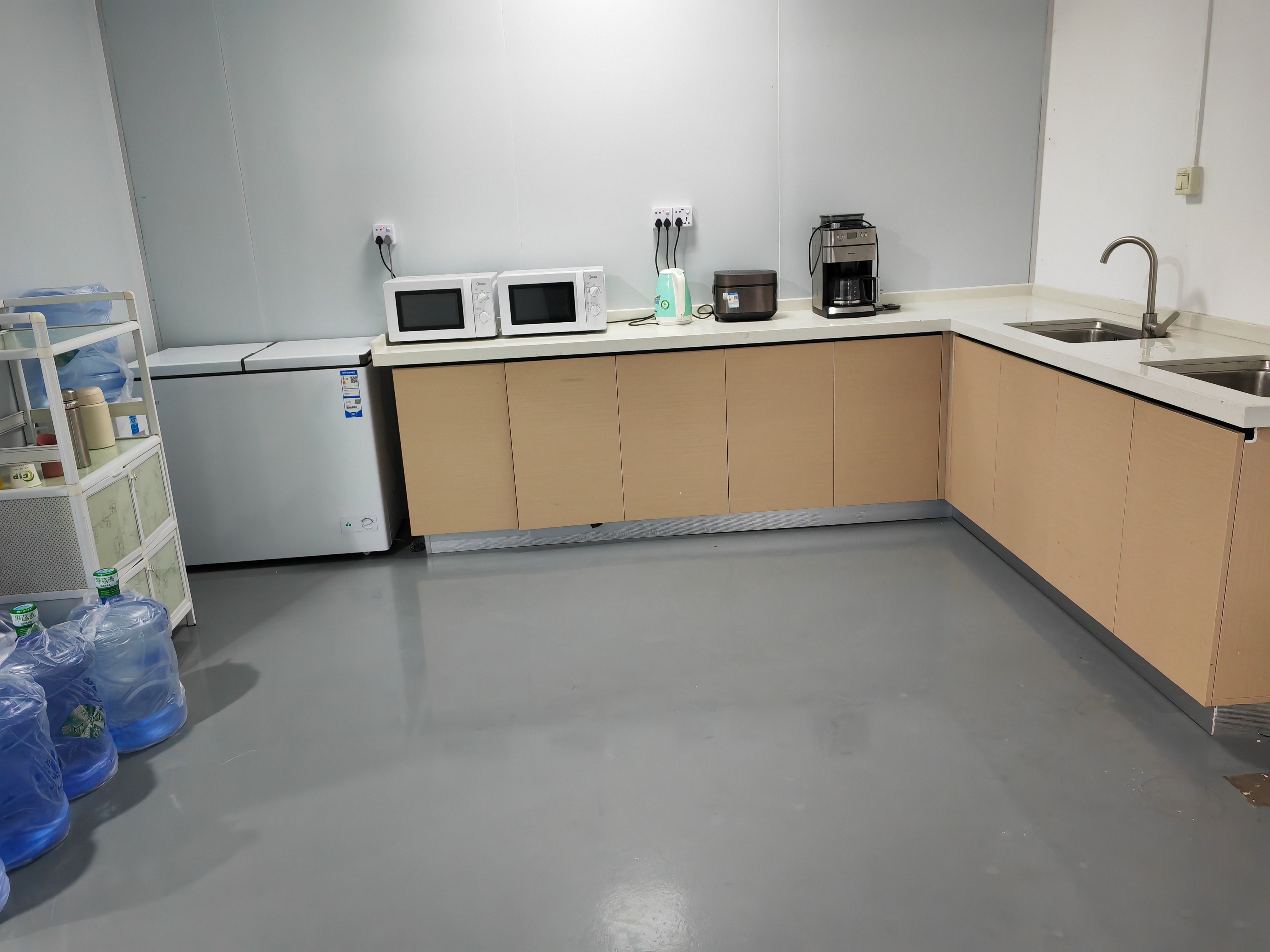 东莞鑫泰玻璃科技有限公司图9