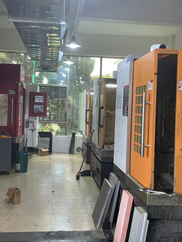 东莞市石碣智仁模具加工厂图5