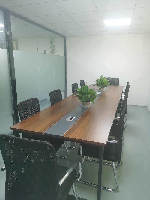 东莞市大朗宏诚模具厂图1