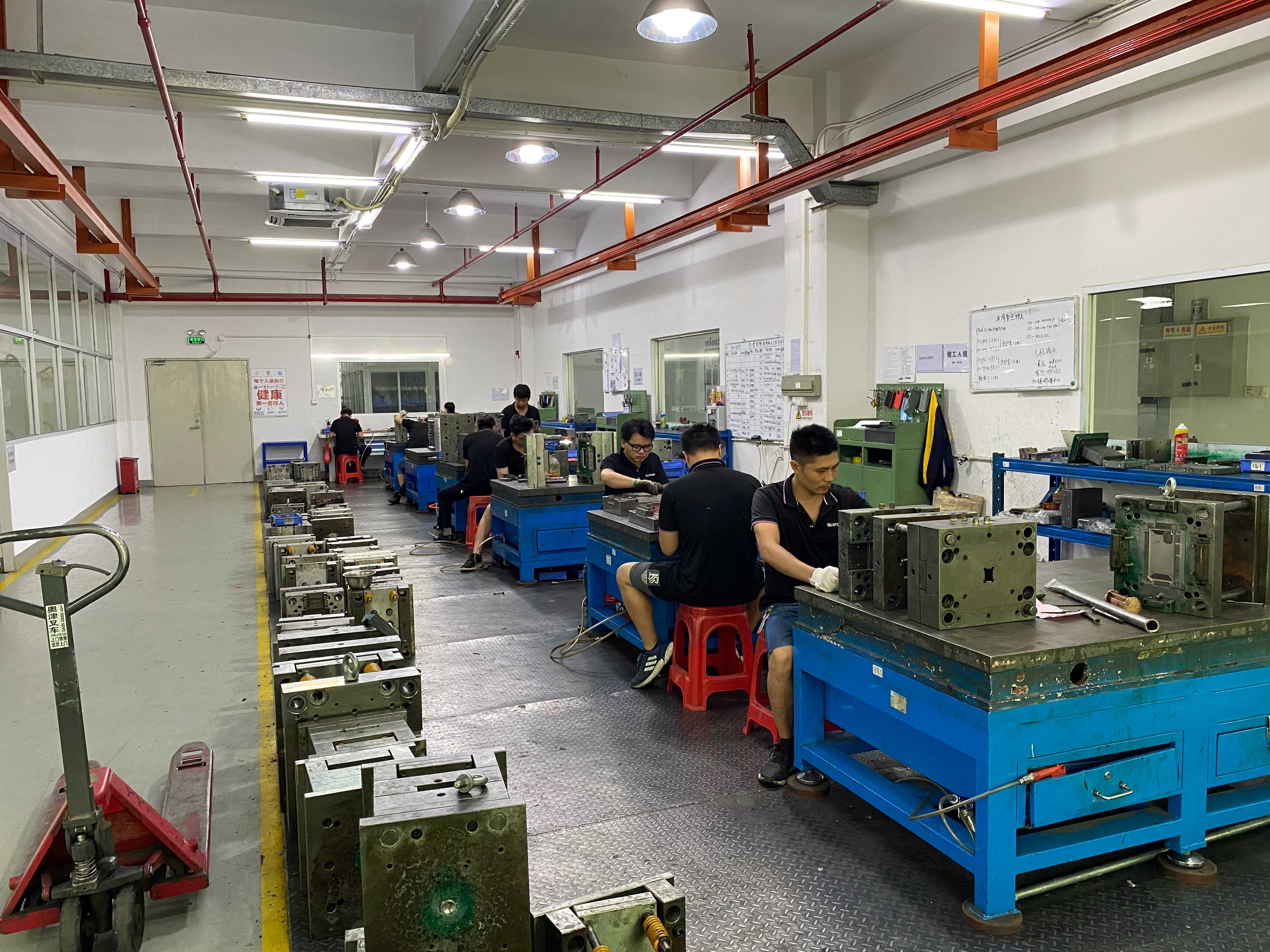 东莞市有一套塑胶电子科技有限公司图9