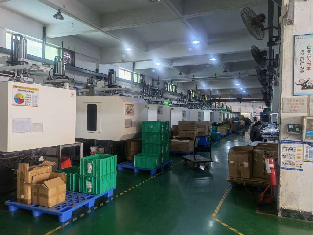 东莞市有诚塑胶模具有限公司图3