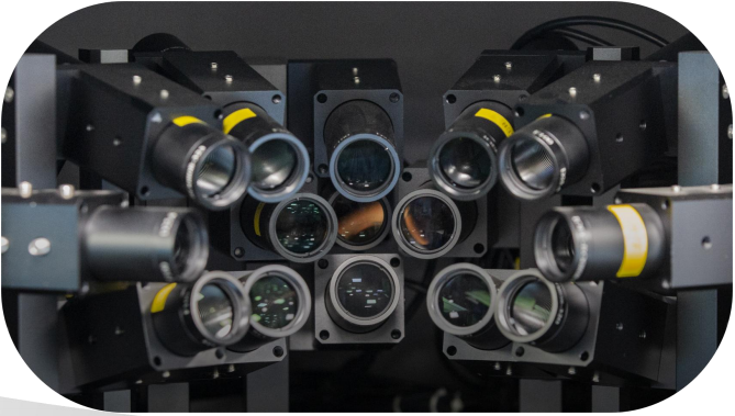 深圳市通用核心光电有限公司安防镜头多工位自动调焦设备图