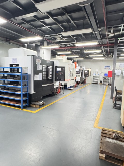 深圳市宏达鑫精密模具制品有限公司图3