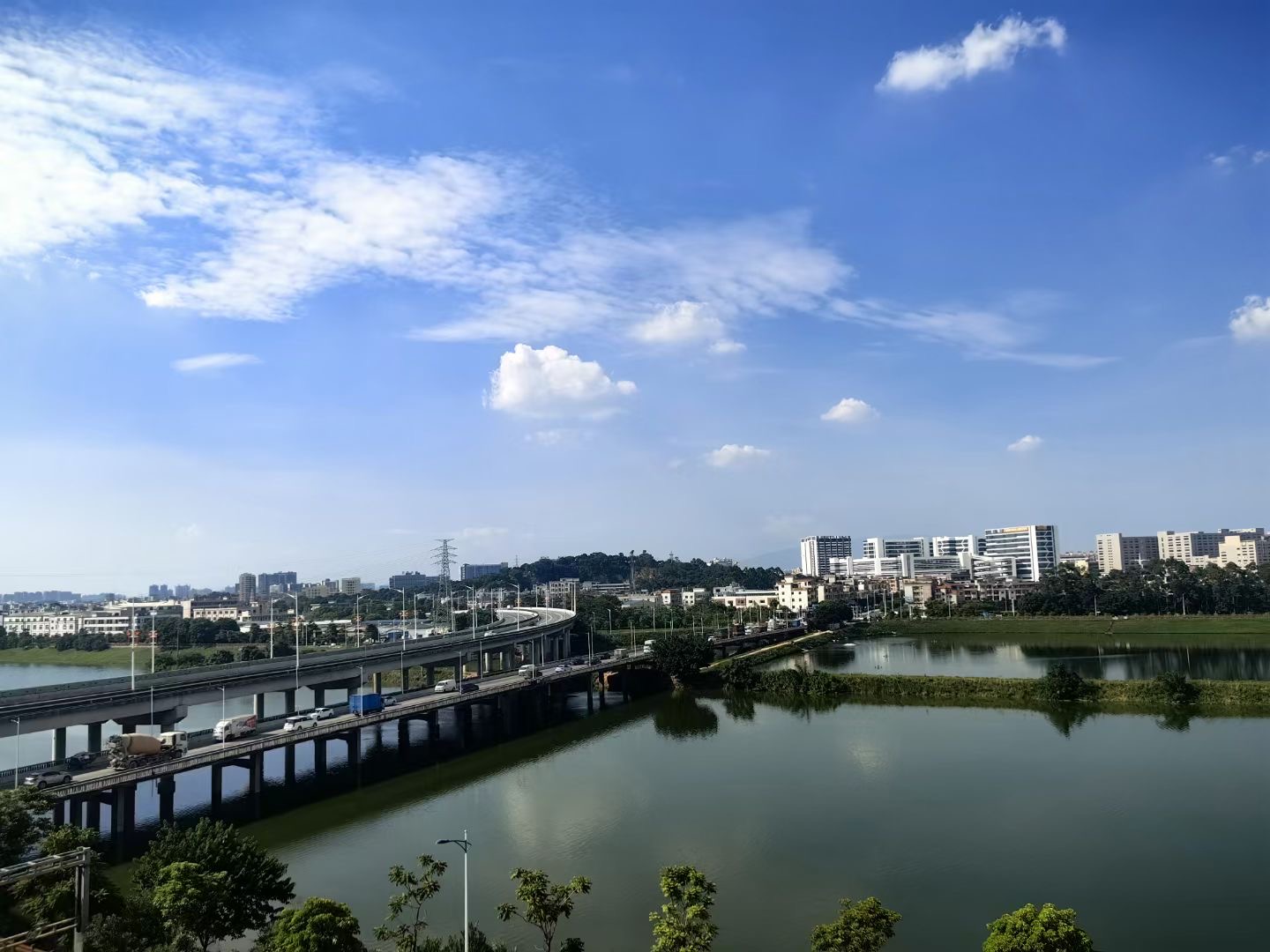 东莞市龙昇光电科技有限公司图17