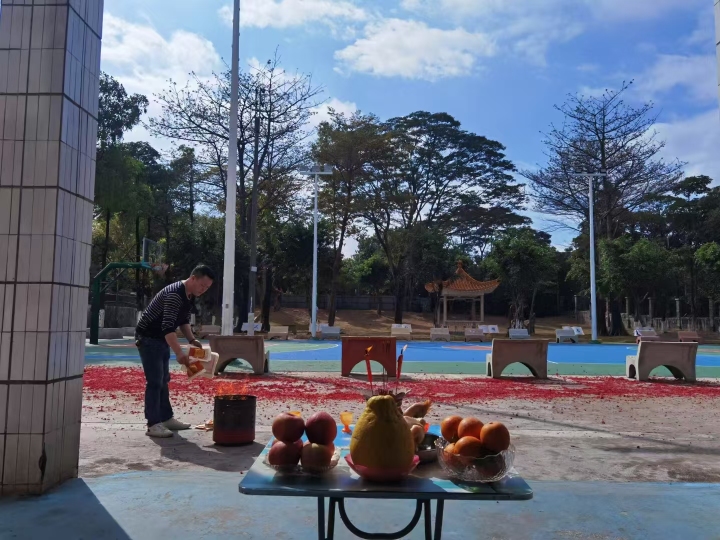 东莞市石碣骏驰五金模具厂图1