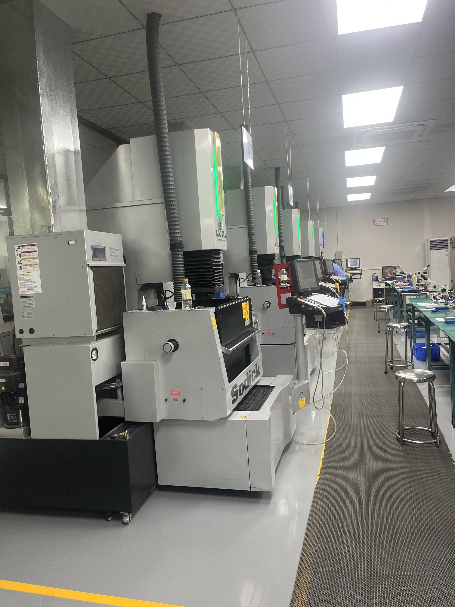 东莞市三秦精密模具科技有限公司图13