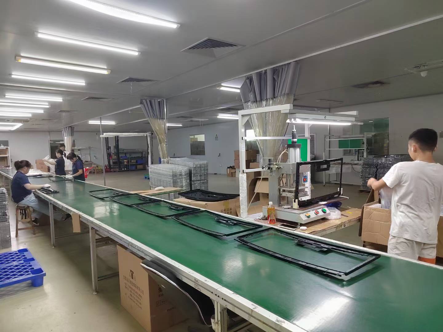 東莞品冠精密模具有限公司電視機，顯示器欠前框后殼圖