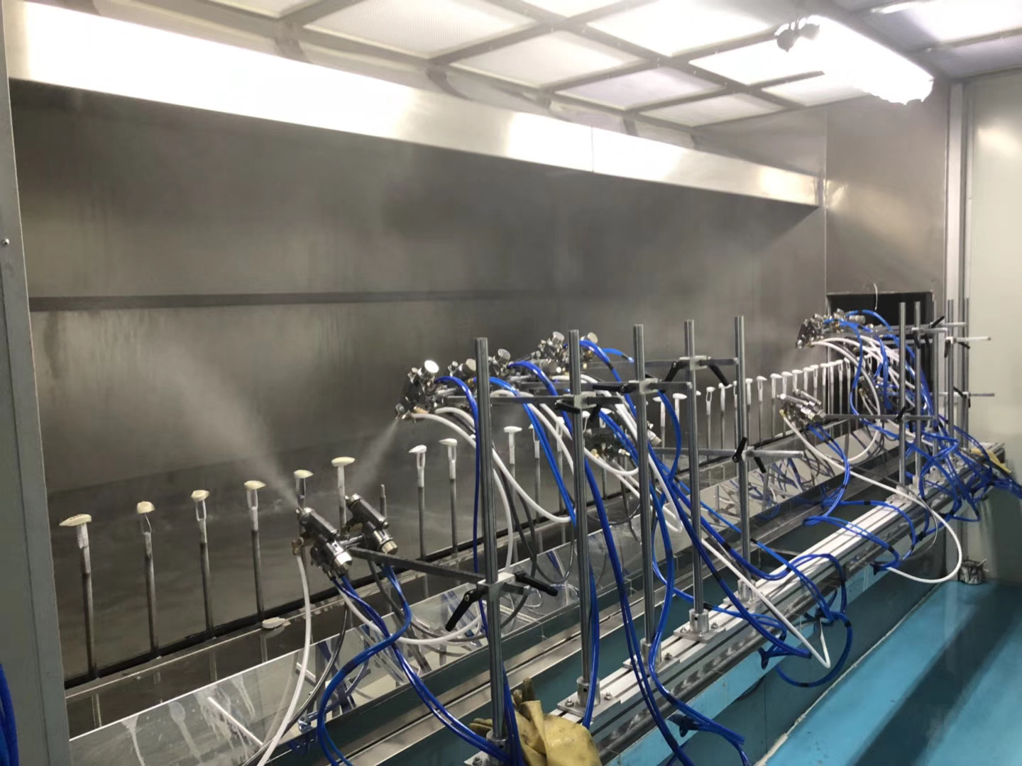 东莞市龙辉塑胶五金制品有限公司图5