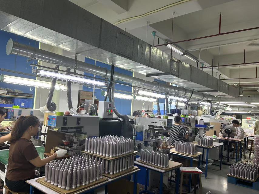 东莞市龙辉塑胶五金制品有限公司图6