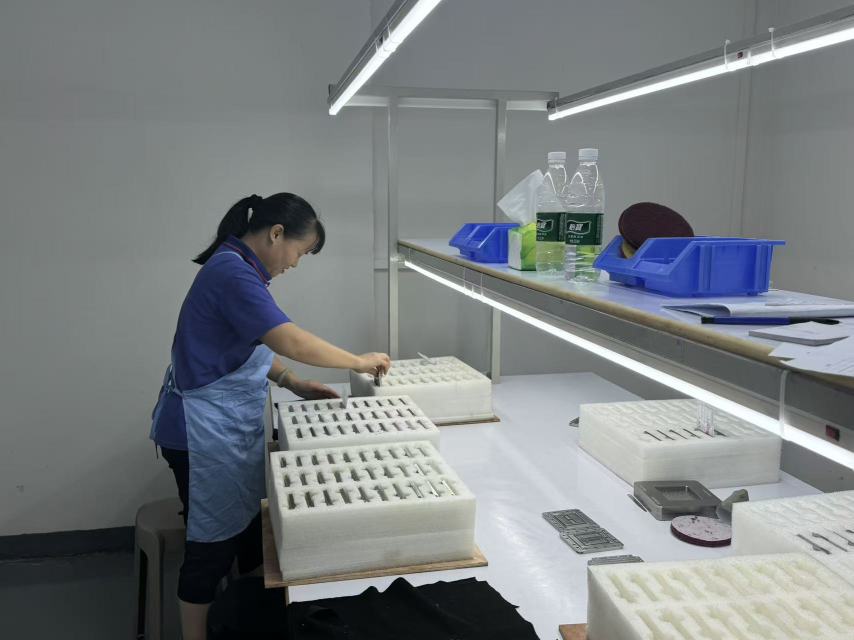 东莞市鸿莱精密五金有限公司图6