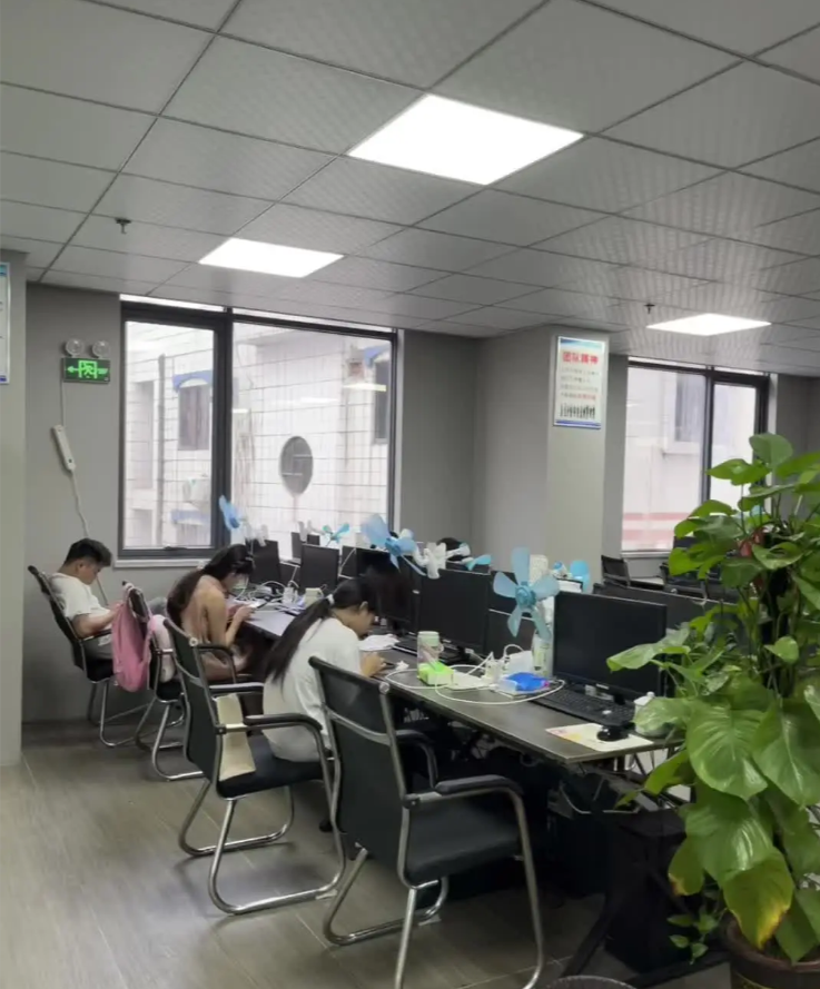 海口龙华符欣嘉商贸商行图2