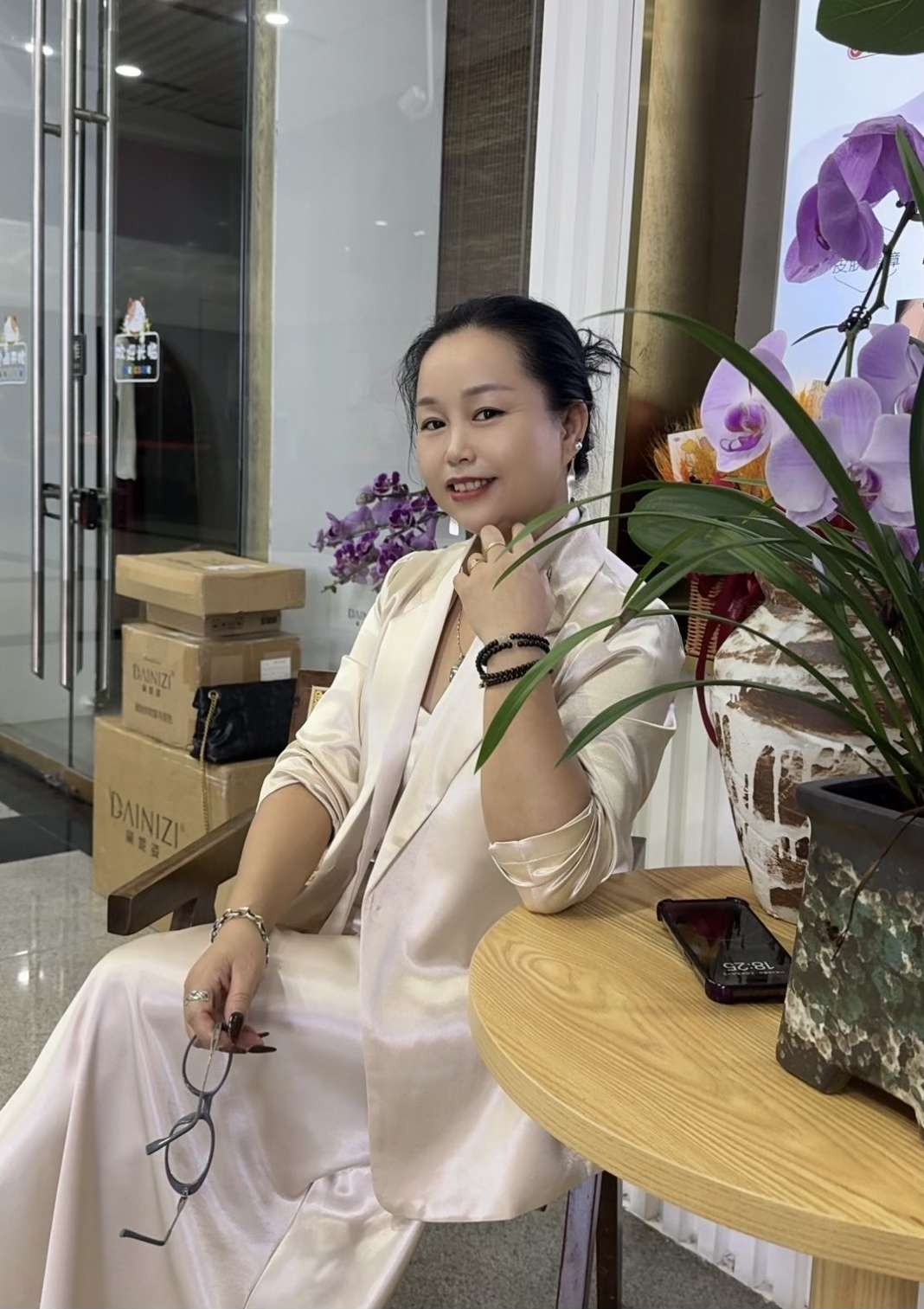 急招月嫂-1.6W-2.1W招聘负责人·邱先生头像